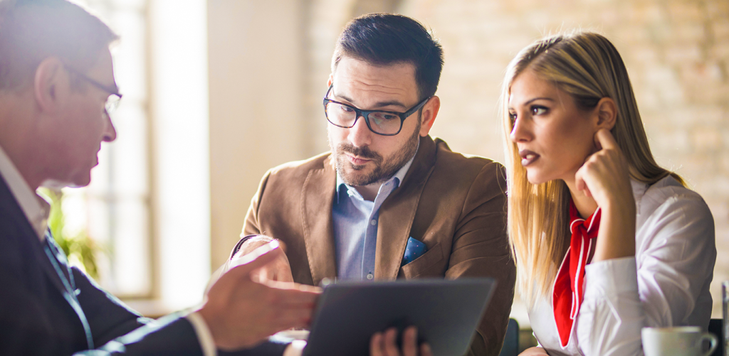 tavant_blogs_46_image_from-legacy-to-modernization-connecting-the-digital-dots-in-underwriting